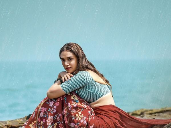 Aditi Rao Hydari from Ajay Bhupathi directorial 'Maha Samudram' Aditi Rao Hydari from Ajay Bhupathi directorial 'Maha Samudram'