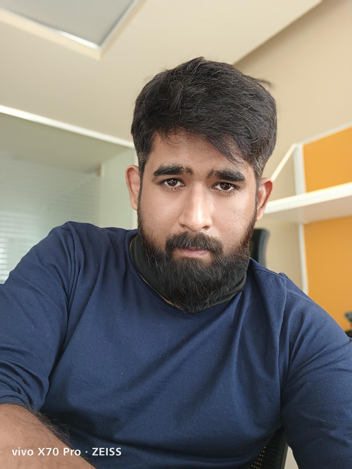 Vivo X70 Pro camera sample: Front camera portrait Vivo X70 Pro camera sample