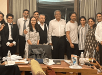 Shah Rukh Khan picture with legal team