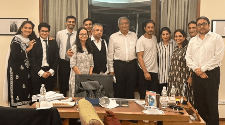 Shah Rukh Khan picture with legal team Shah Rukh Khan picture with legal team