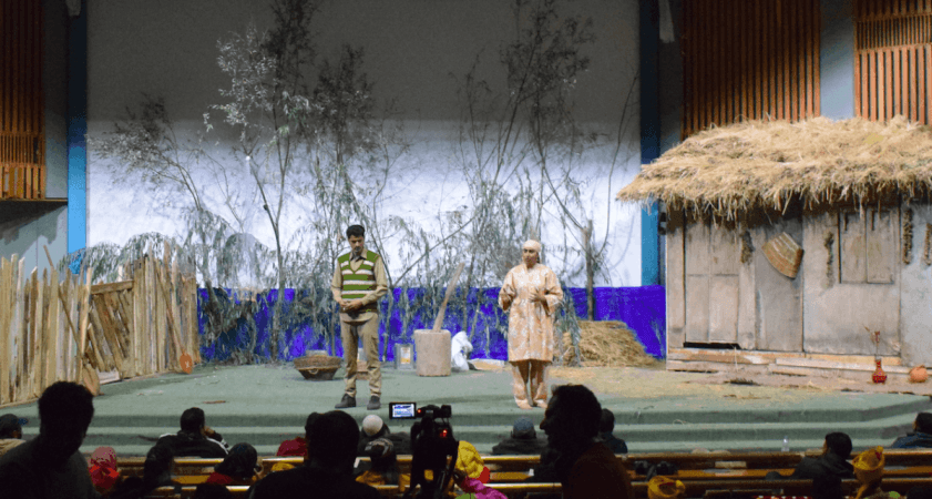 Urdu play of fisherman's family takes art lovers on emotional rollercoaster at SKICC [details]