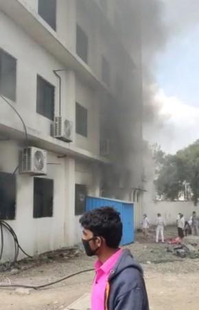 AHMEDNAGAR. Maharashtra: A massive fire has broken out in the ICU of the Civil Hospital, trapping many patients, casualties geared. Fire tenders rush to battle the blaze. hospital accident