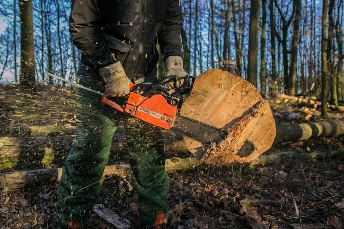 A chainsaw (Representational Picture) Chain saw