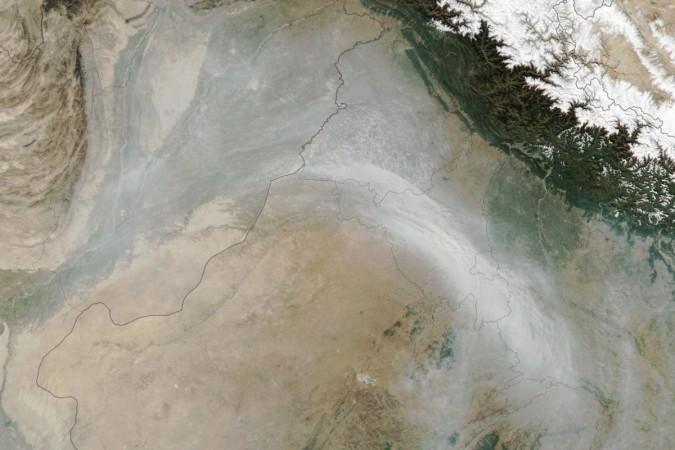 Delhi smog: How Pakistan is contributing towards worsening situation in Indian capital [details]