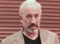 Simon Callow