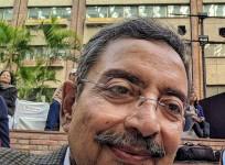 Vinod Dua is alive, in the ICU