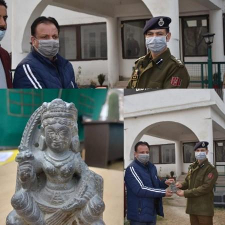 1,300 year-old sculpture of Goddess recovered in J&K 1,300 year-old sculpture of Goddess recovered in J&K