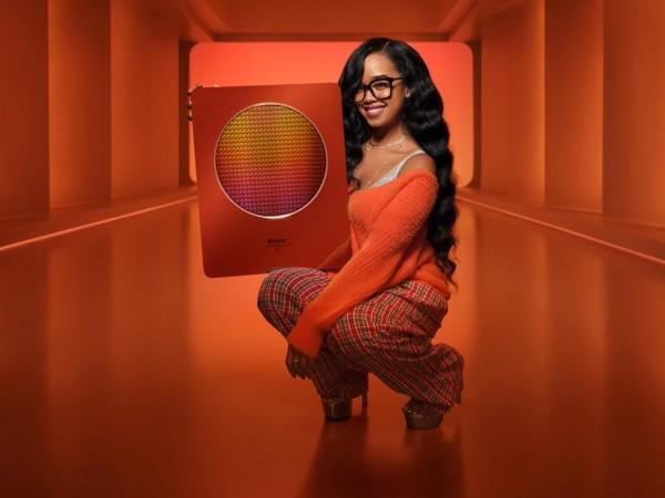 H.E.R. wins Songwriter of the Year at the third annual Apple Music Awards. Apple Music Awards