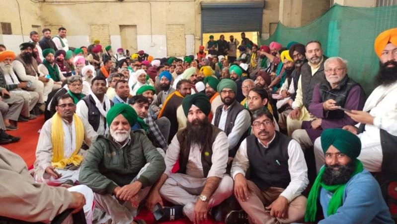 Consensus between farmers, Center on few demands not on agitation.
