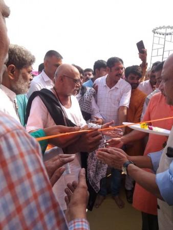 Jaipur Foot USA's mobile van helping differently-abled stand on their feet now in Gujarat's Mahuva
