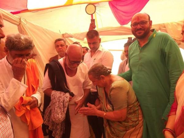 Jaipur Foot USA's mobile van helping differently-abled stand on their feet now in Gujarat's Mahuva