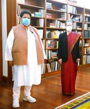 Raman Bhalla with Sonia Gandhi