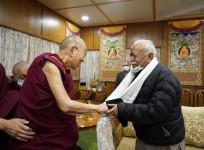 RSS chief calls on Tibetan spiritual leader Dalai Lama
