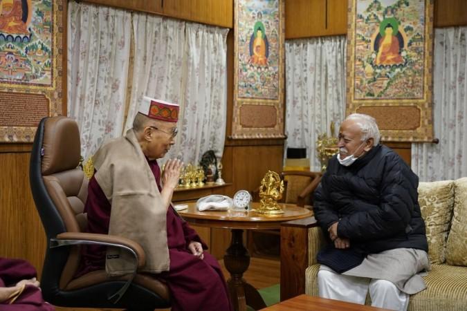 RSS chief calls on Tibetan spiritual leader Dalai Lama RSS chief calls on Tibetan spiritual leader Dalai Lama