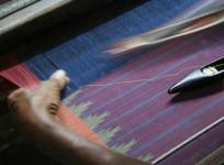 Three shuttle weaving, Ponduru