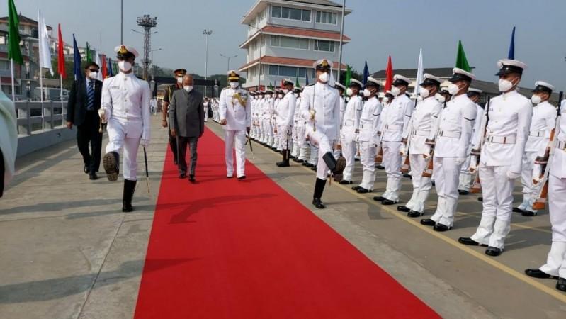 President witnesses naval ops demo, visits IAC Vikrant at Kochi President witnesses naval ops demo, visits IAC Vikrant at Kochi