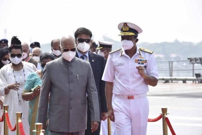 President witnesses naval ops demo, visits IAC Vikrant at Kochi President witnesses naval ops demo, visits IAC Vikrant at Kochi