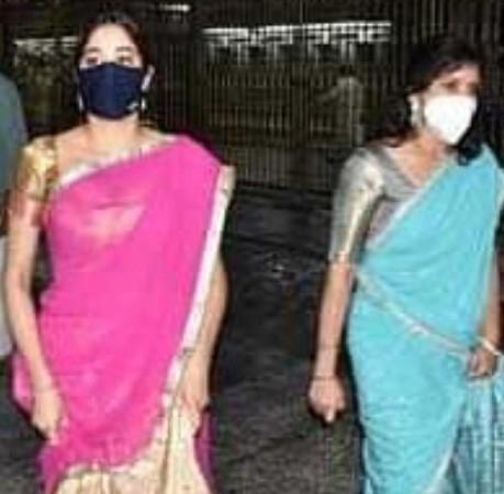 Jahnavi Kapoor prays at Tirumala shrine, charms in traditional South Indian attire. Jahnavi Kapoor at Tirumala