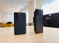 foldable smartphones