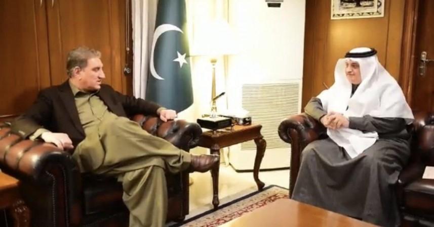 Many Saudis found Qureshi sitting with one leg crossed and the other pointing in the direction of Al-Malki offensive, the report said.