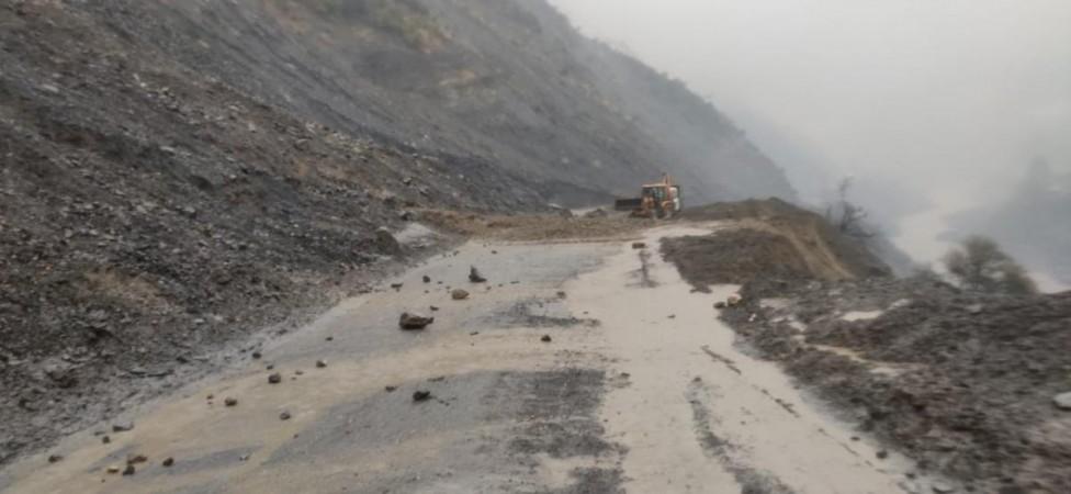 landslide on jammu-srinagar highway