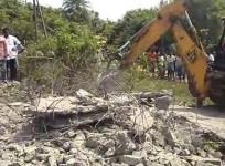 Two teens killed, one injured as roof of dilapidated building collapses in TN