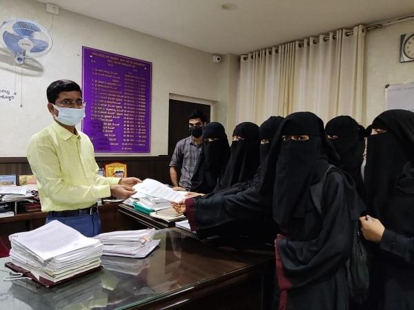 Hijab row hits K'taka