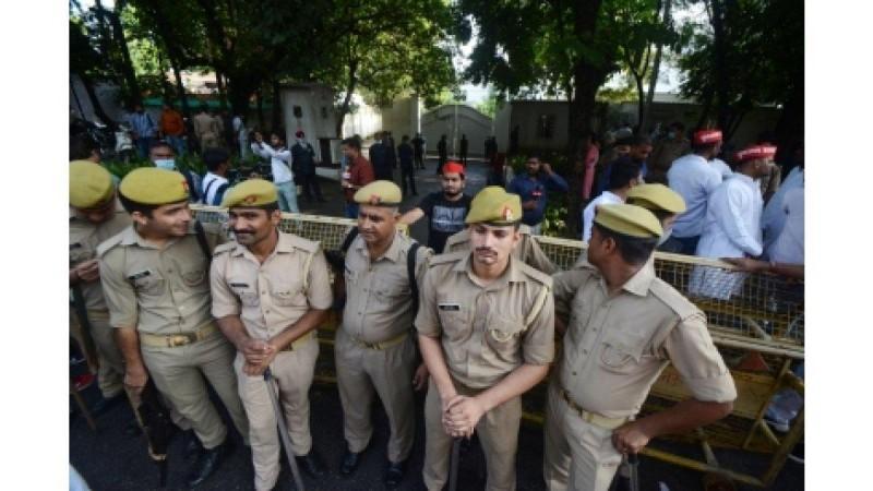 Father alleges replay of Hathras incident, UP Police deny