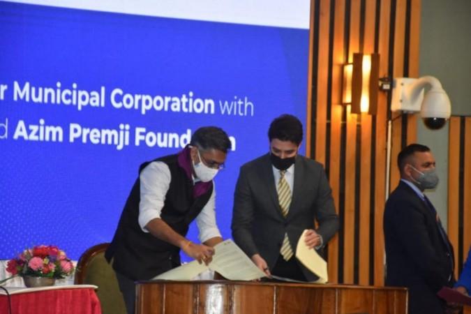 Srinagar civic body inks MoUs with Praja Foundation, Azim Premji Foundation Srinagar civic body inks MoUs with Praja Foundation, Azim Premji Foundation