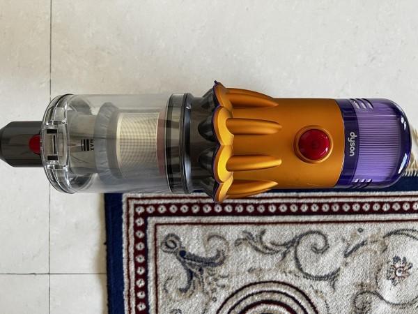 Dyson V12 Detect Slim review: Efficient vacuum cleaning, even for the geek  in you