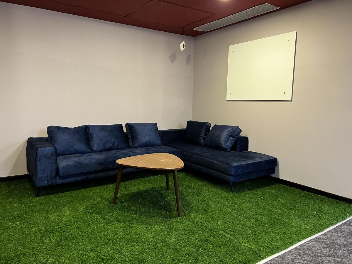 iPhone 13 Pro camera sample: Indoor / Wide Camera