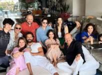 Hrithik Roshan with family, Saba Azad