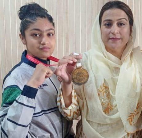 Sadia wins gold in Moscow Wushu Stars Championship; India congratulates  Kashmir&#39;s Golden Girl - IBTimes India