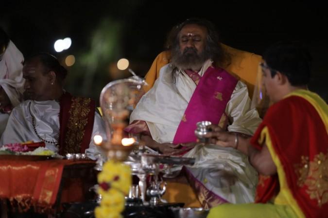 Gurudev asked devotees to pray for peace in Europe in this trying time Gurudev asked devotees to pray for peace in Europe in this trying time