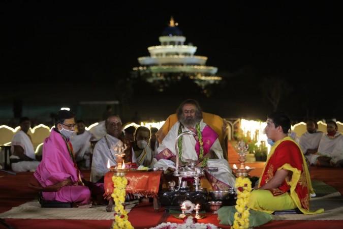 Lakhs of devotees from all over India have gathered to be part of Maha Shivratri celebrations in the presence of Gurudev Sri Sri Ravi Shankar. Lakhs of devotees from all over India have gathered to be part of Maha Shivratri celebrations in the presence of Gurudev Sri Sri Ravi Shankar, global humanitarian and spiritual leader
