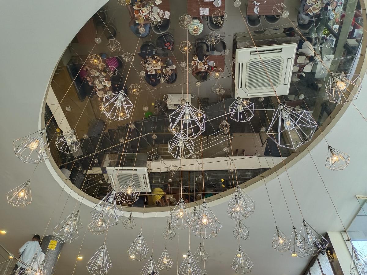 Vivo V23 camera sample: Indoor lighting Vivo V23 camera sample