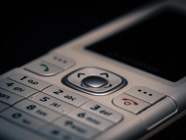 FEATURE PHONE