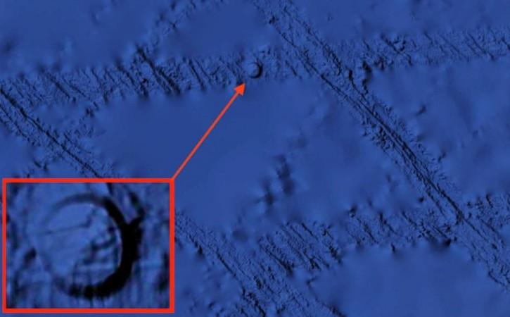 Alleged UFO spotted using Google Earth UFO Google Earth