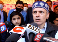 Omar Abdullah interacting with media persons