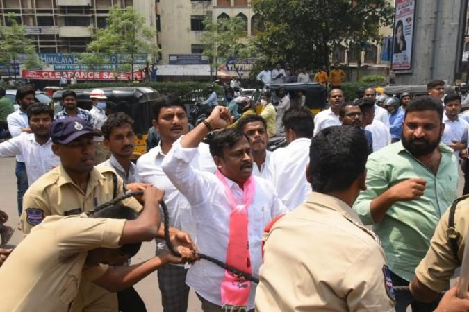 TRS protest at BJP office in Hyderabad triggers tension
