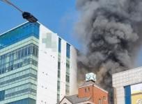 Fire erupts in S.Korean maternity hospital.
