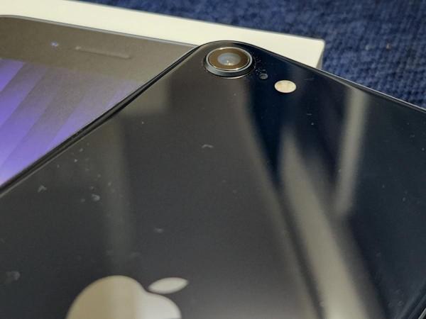 iPhone SE 2022 review iPhone SE 2022 review