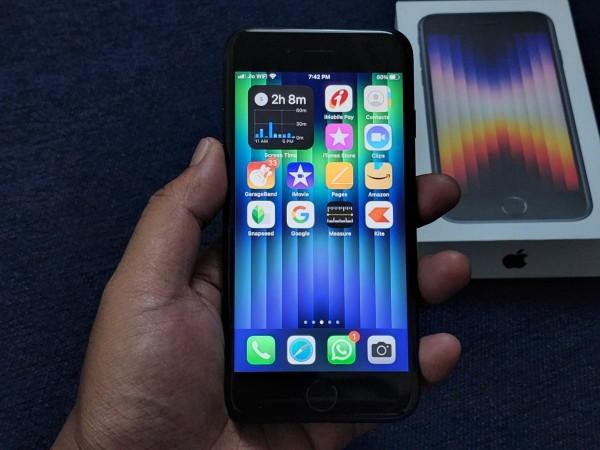 iPhone SE 2022 review iPhone SE 2022 review