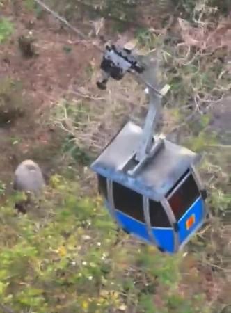2 dead in Jharkhand cable car mishap, IAF rescue op underway. 2 dead in Jharkhand cable car mishap, IAF rescue op underway.