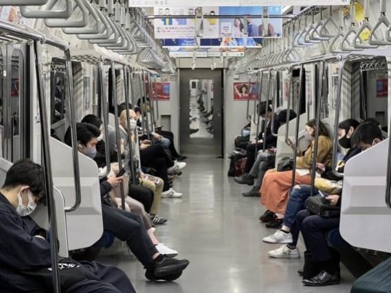 Photo taken with a mobile phone shows passengers stranded in a JR Yokosuka Line train following an earthquake, Japan, March 16, 2022. Photo taken with a mobile phone shows passengers stranded in a JR Yokosuka Line train following an earthquake, Japan, March 16, 2022.
