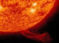 Sun storms Mercury with a plasma wave.(photo: NASA/Steele Hill)