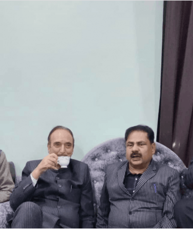Mohammad Amid Bhat with Ghulam Nabi Azad