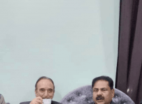 Mohammad Amid Bhat with Ghulam Nabi Azad