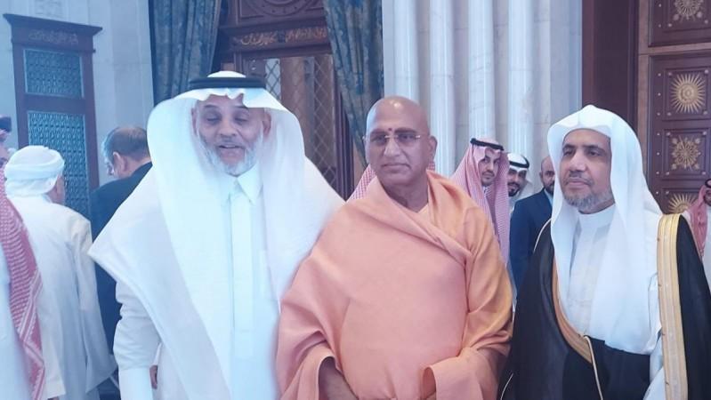 Swami Avdheshanand represents India at MWL forum in Riyadh; sends powerful message [details]