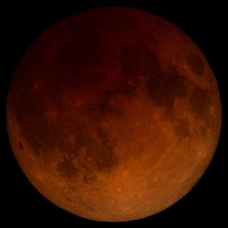 A telescopic visualization of the total lunar eclipse, happening May 15-16, 2022.(Credits: NASA/Goddard/Ernie Wright)